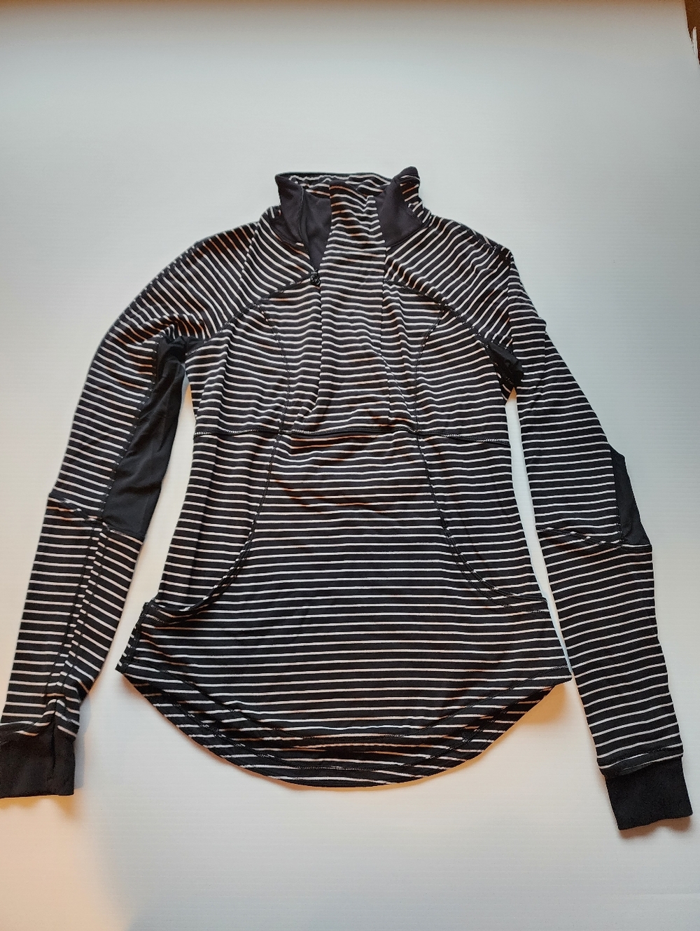 Lululemon Base Runner 1/2 Zip- Paralell Stripe Black/white - Size 8 EUC